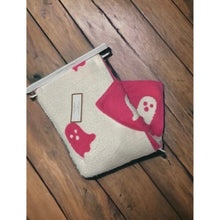 Load image into Gallery viewer, Luxe Sweet Ghost Blanket - PRE ORDER - Accessories & GIfts