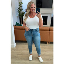 Load image into Gallery viewer, Nicole Tummy Control Skinny Jeans in Vintage Wash - Denim